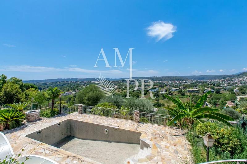 Villa - 181 m² - 7 pièces