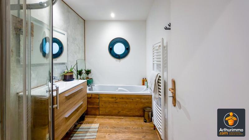 Maison - 95 m² - 4 pièces