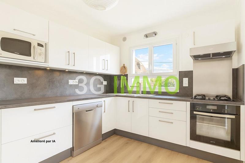 Maison traditionnelle - 140 m² - 6 pièces