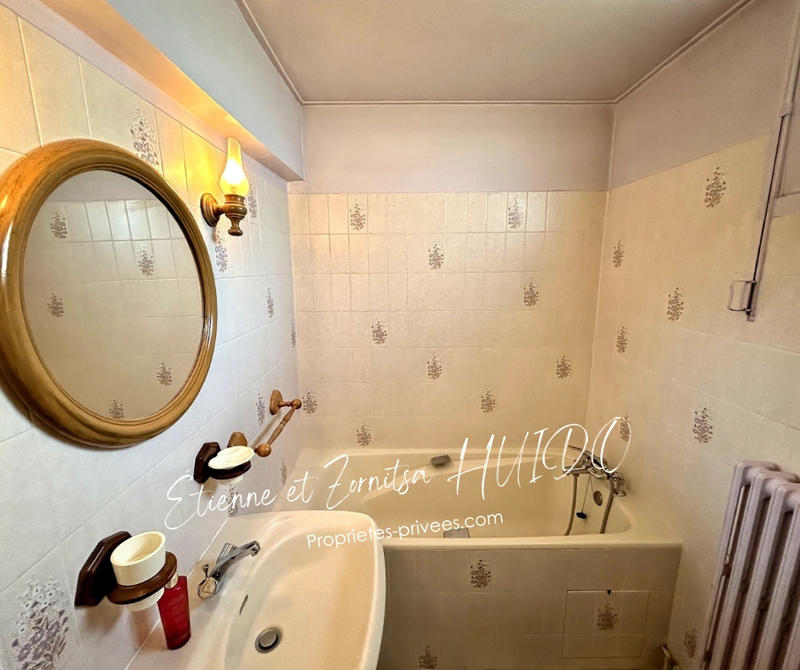 Maison - 168 m² - 8 pièces