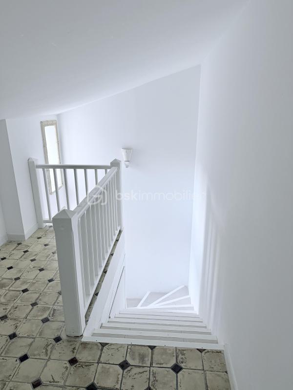 Maison traditionnelle - 170 m² - 7 pièces