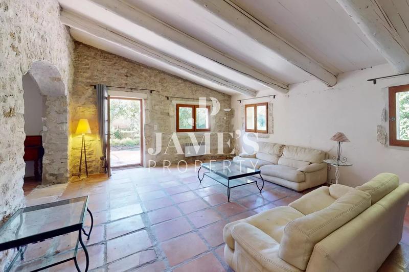 Maison - 250 m² - 8 pièces