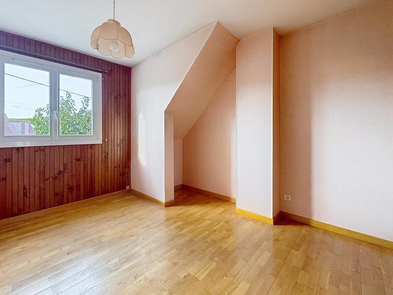 Maison - 102 m² - 5 pièces