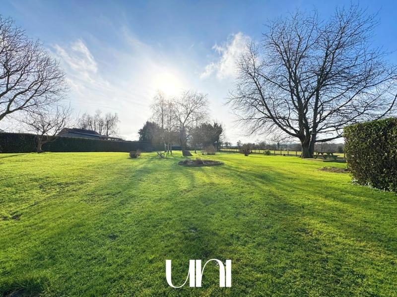 Maison - 220 m² - 5 pièces