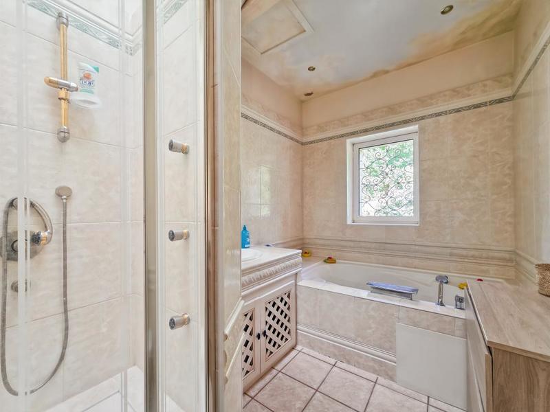 Demeure - 400 m² - 7 pièces