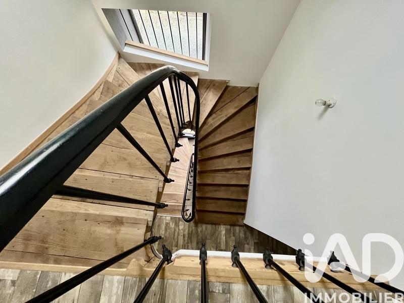 Maison - 225 m² - 10 pièces