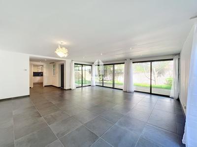 Maison contemporaine - 118 m² - 4 pièces