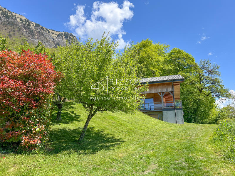 Maison - 210 m² - 8 pièces