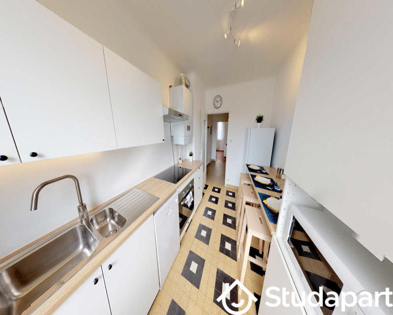 Chambre - 70 m² - 1 pièce