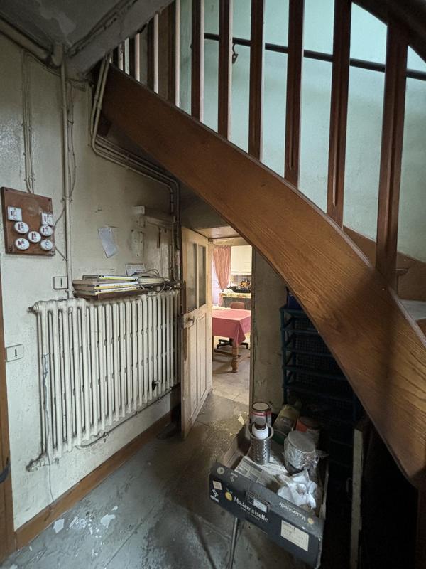 Maison - 350 m² - 20 pièces