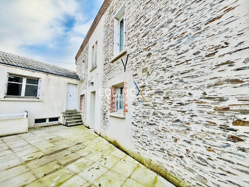 Maison - 161 m² - 7 pièces