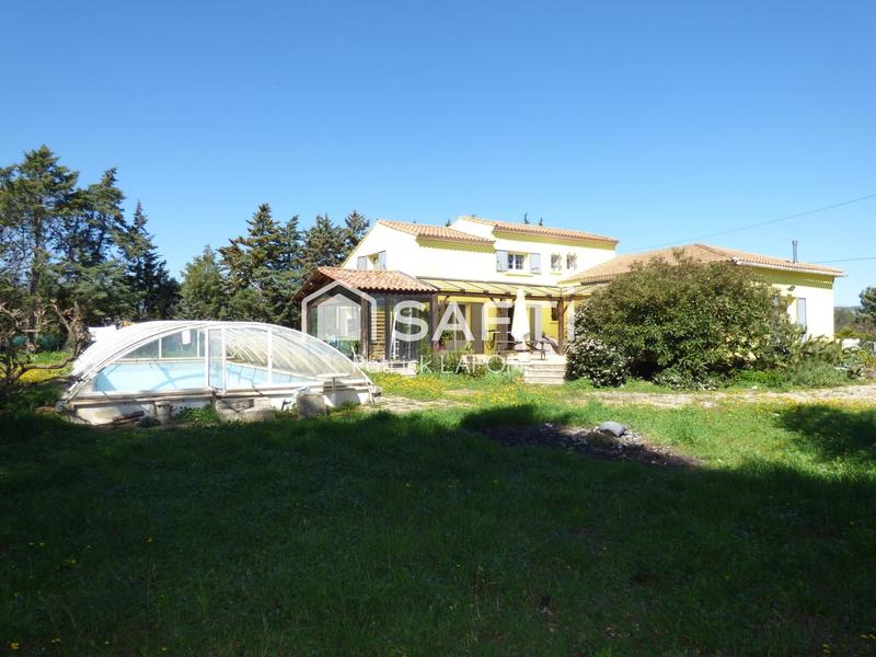 Maison - 208 m² - 7 pièces