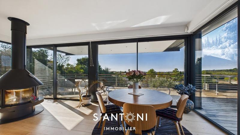 Villa - 180 m² - 4 pièces