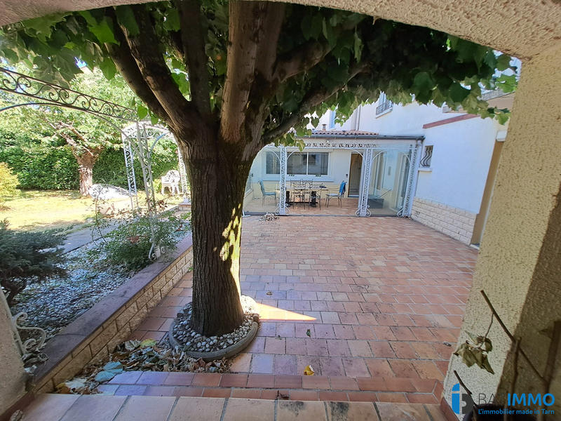 Maison - 200 m² - 10 pièces