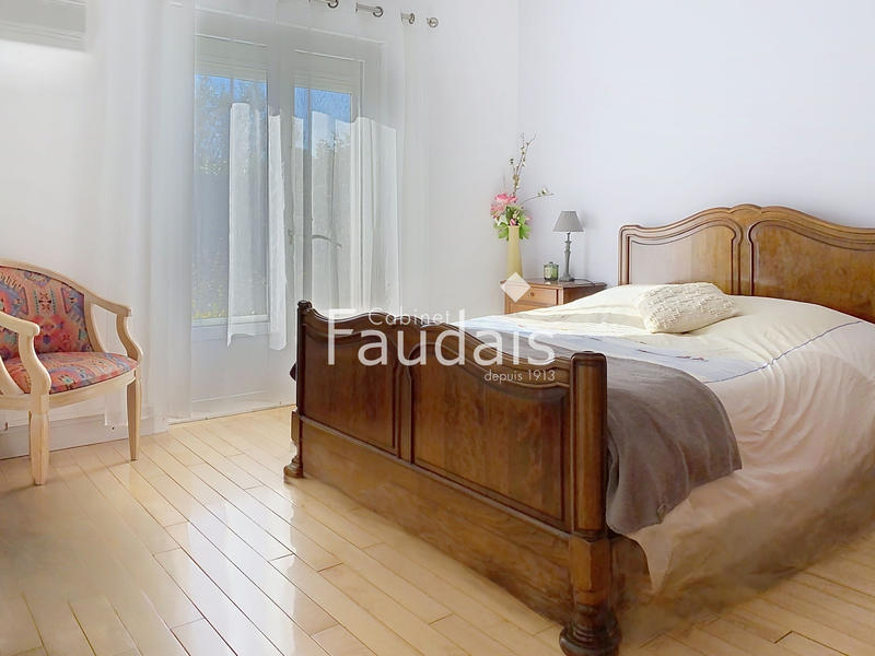 Maison - 159 m² - 7 pièces