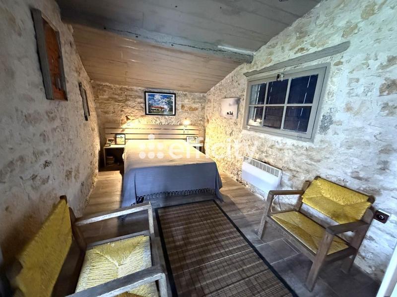 Maison - 121 m² - 6 pièces