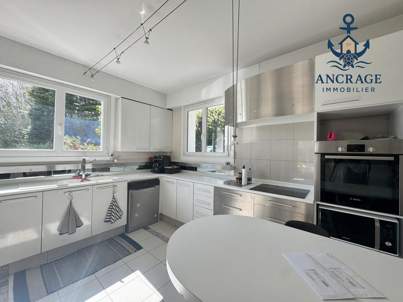 Maison - 210 m² - 5 pièces