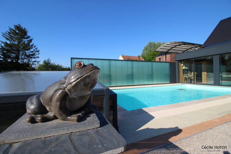 Maison - 248 m² - 6 pièces