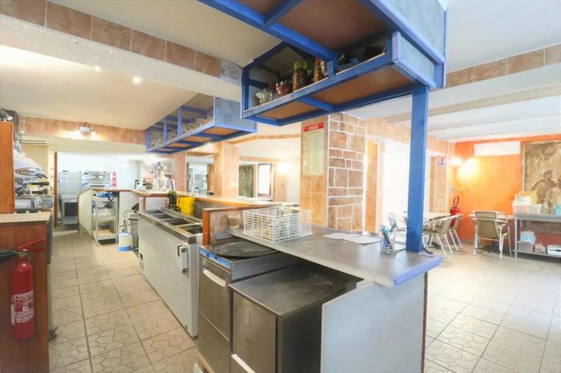 Appartement - 230 m² - 12 pièces