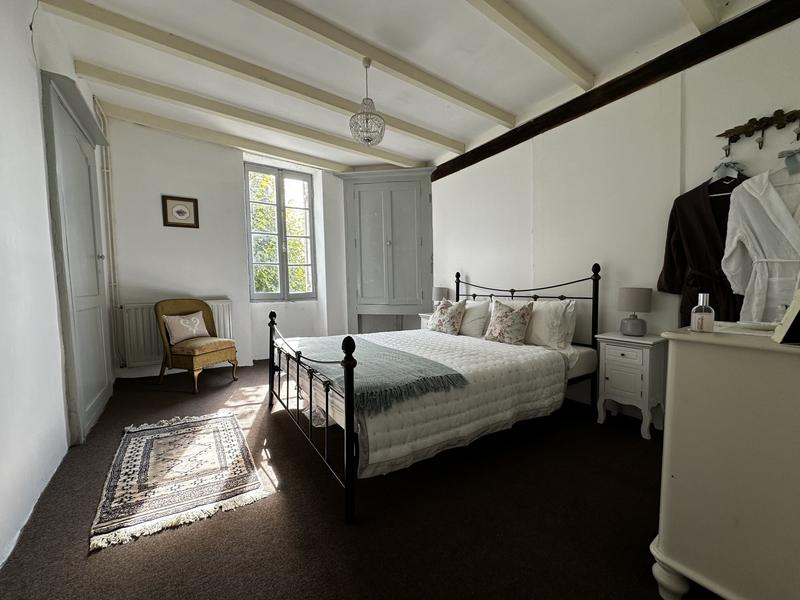 Maison traditionnelle - 178 m² - 6 pièces