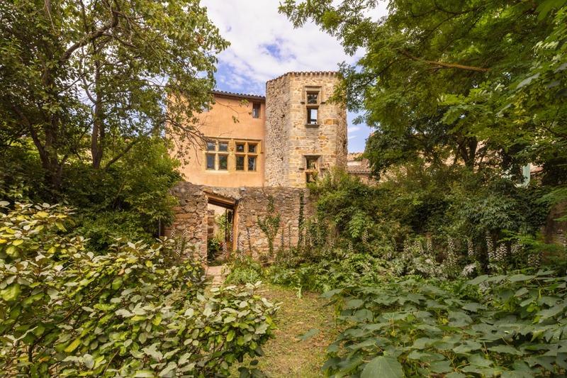 Maison - 180 m² - 7 pièces