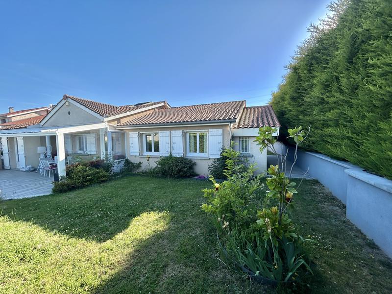 Maison - 160 m² - 6 pièces