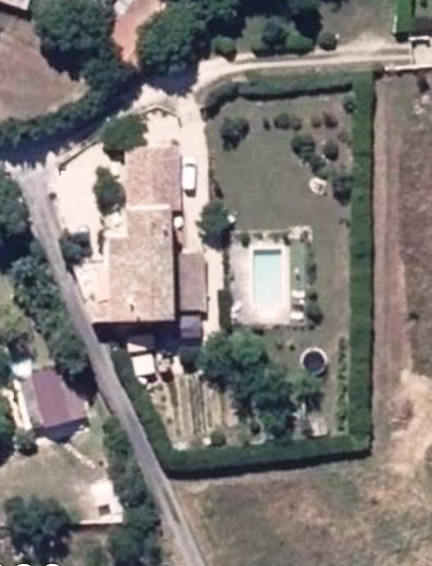 Maison - 250 m² - 9 pièces