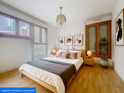 Appartement - 93 m² - 5 pièces