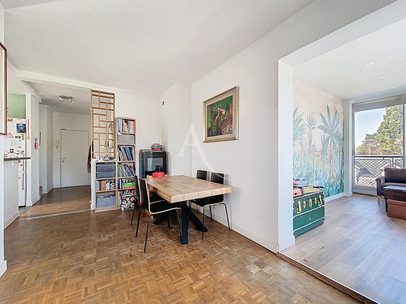 Appartement - 82 m² - 4 pièces