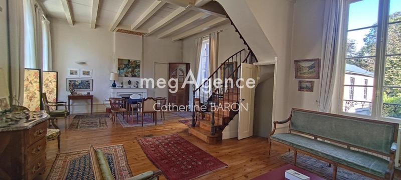 Maison de ville - 222 m² - 7 pièces