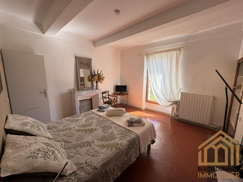 Maison - 245 m² - 12 pièces