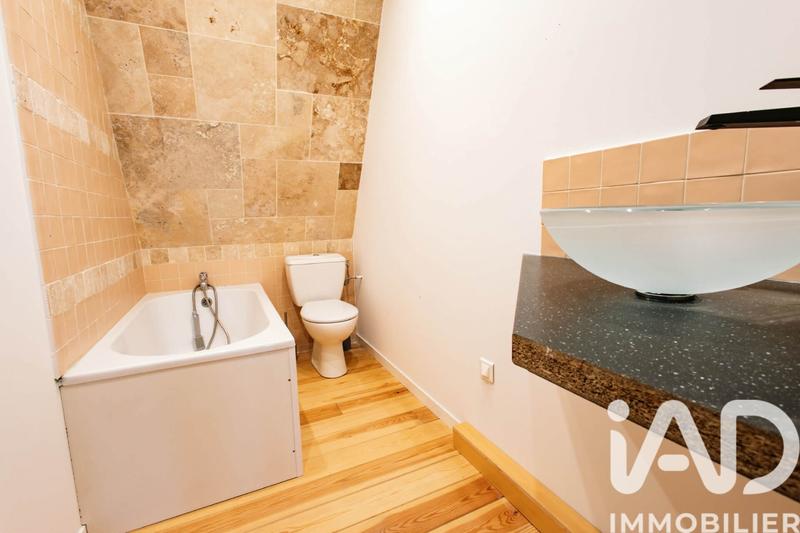 Maison - 342 m² - 15 pièces