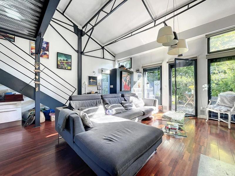 Loft - 128 m² - 4 pièces