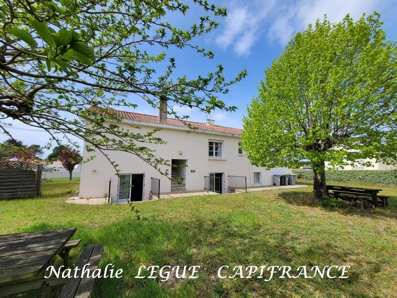 Maison - 196 m² - 11 pièces