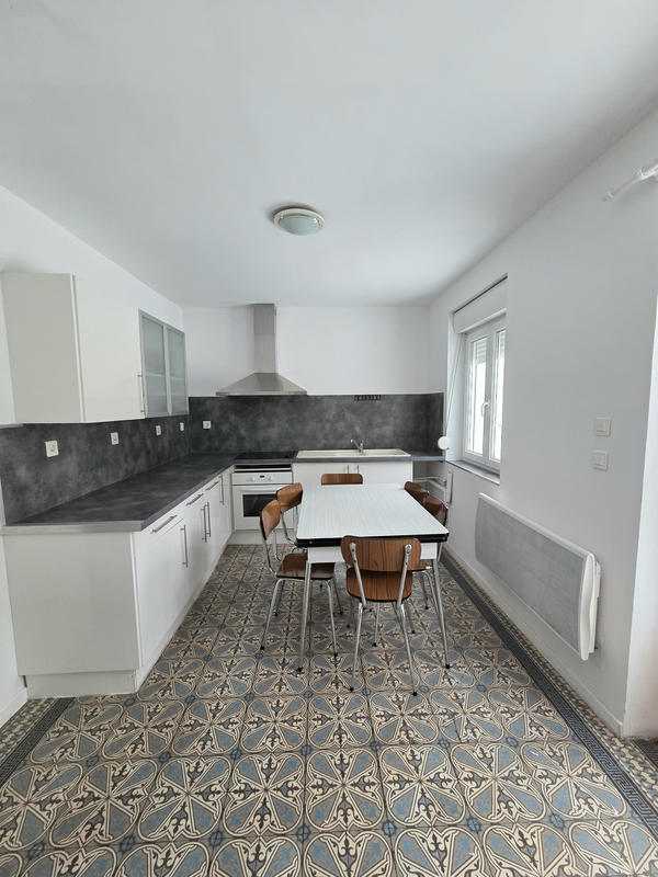 Maison - 95 m² - 5 pièces