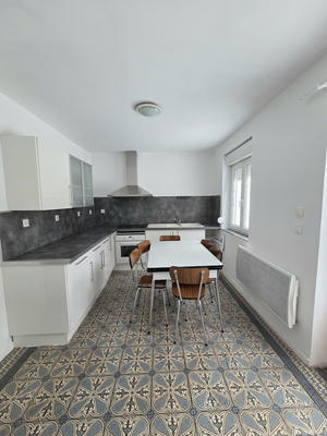 Maison - 95 m² - 5 pièces