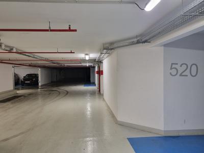 Parking / Garage