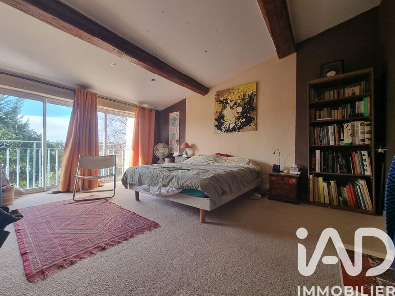 Maison - 180 m² - 5 pièces