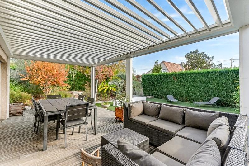 Maison - 211 m² - 5 pièces