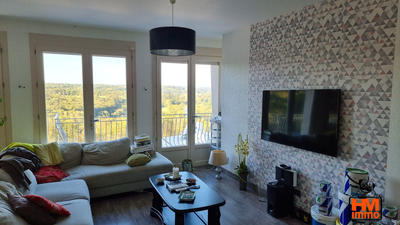 Maison - 180 m² - 7 pièces