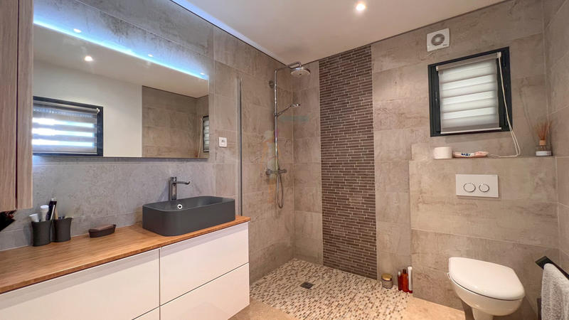 Maison - 84 m² - 4 pièces