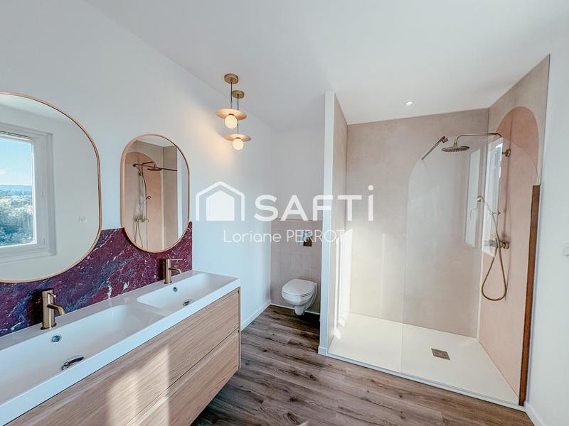 Maison - 200 m² - 5 pièces