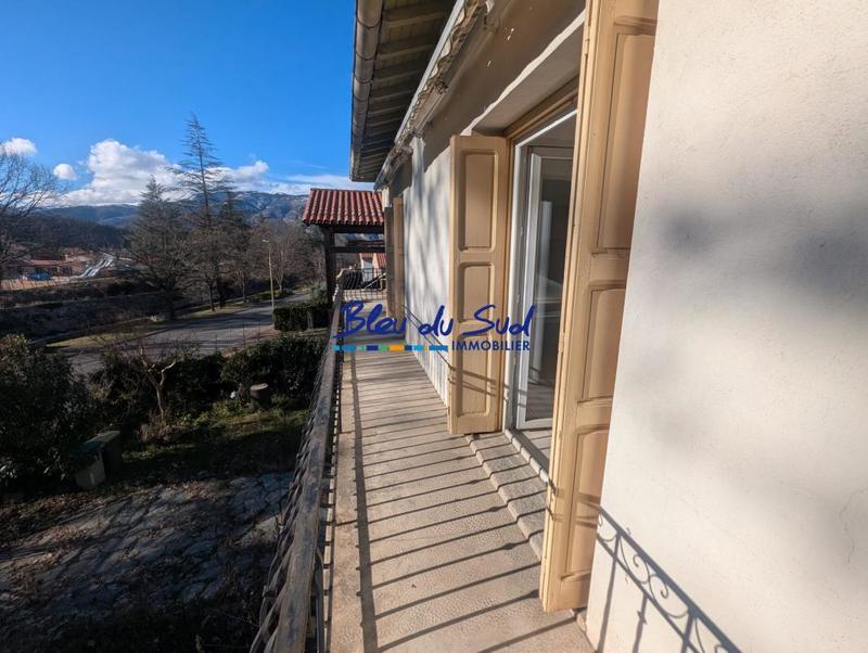 Maison - 99 m² - 4 pièces