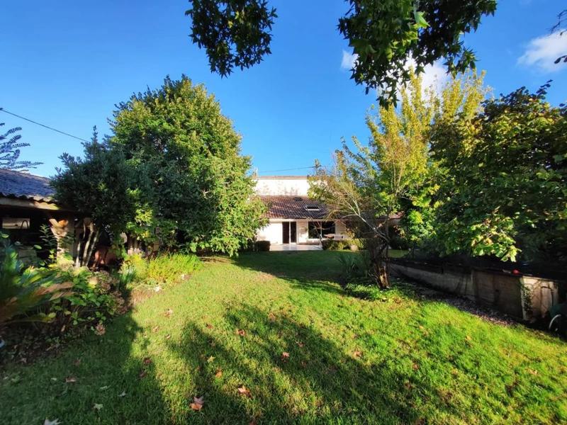 Maison de ville - 248 m² - 6 pièces