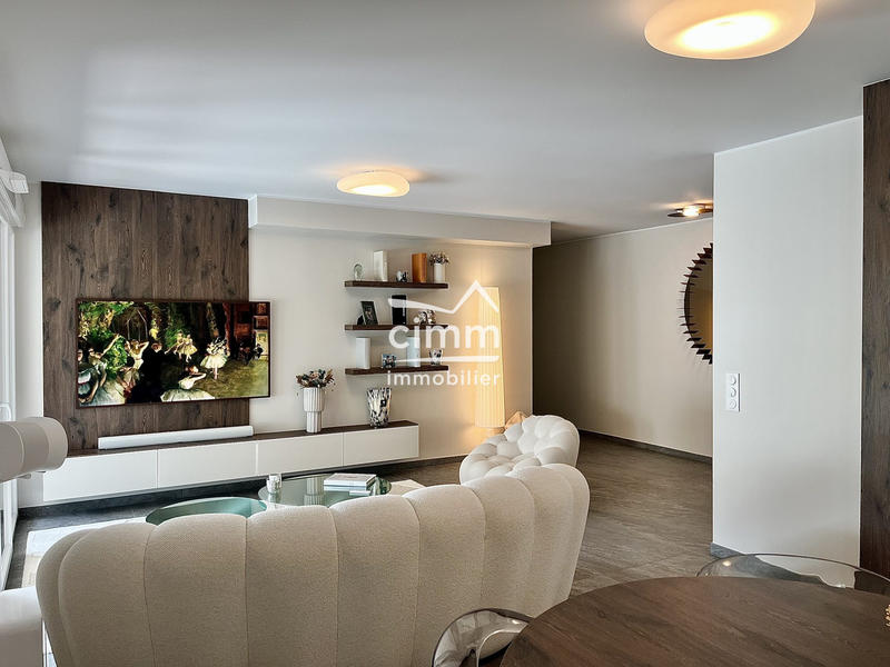 Appartement - 100 m² - 4 pièces