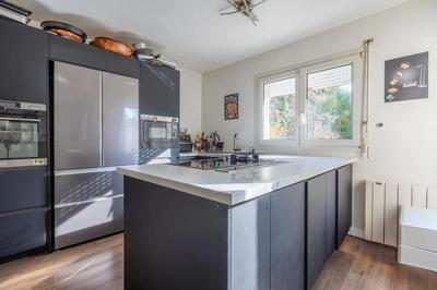 Maison - 177 m² - 7 pièces