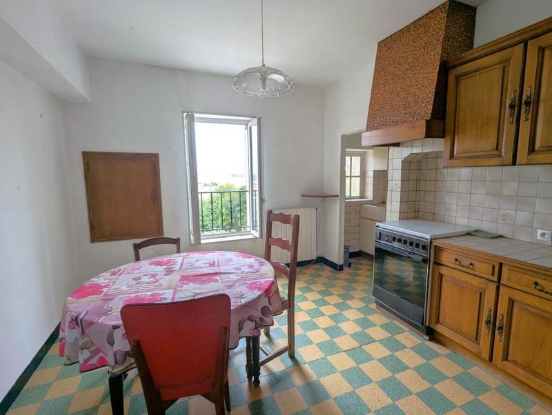 Appartement - 93 m² - 5 pièces