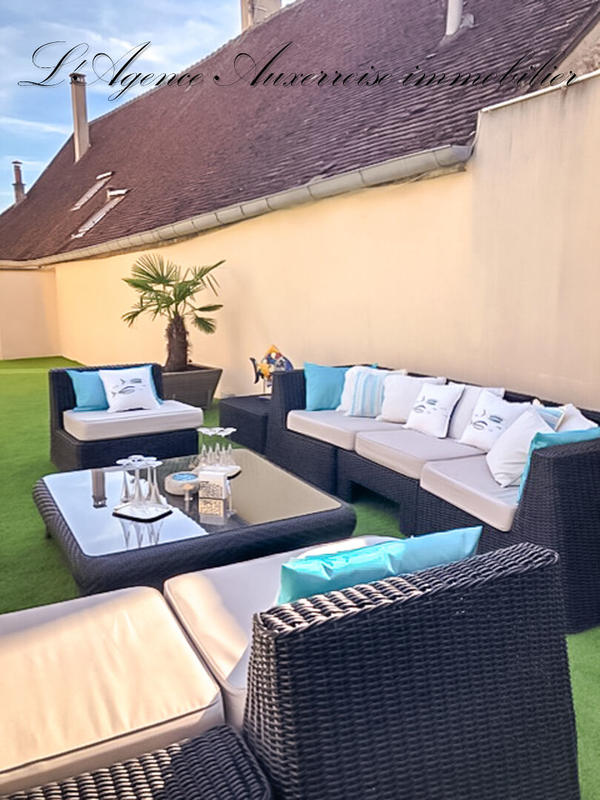 Maison - 314 m² - 8 pièces