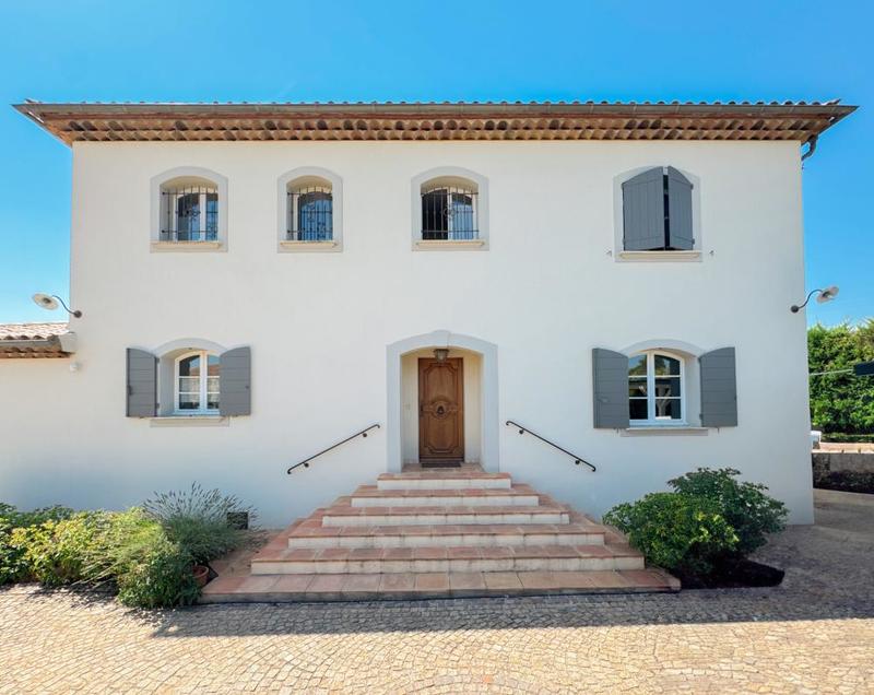 Maison - 180 m² - 6 pièces