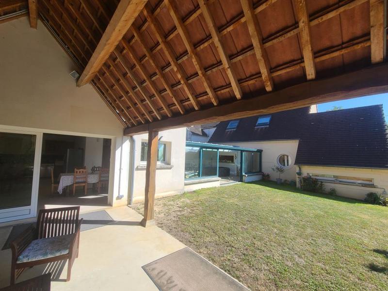 Maison - 215 m² - 6 pièces